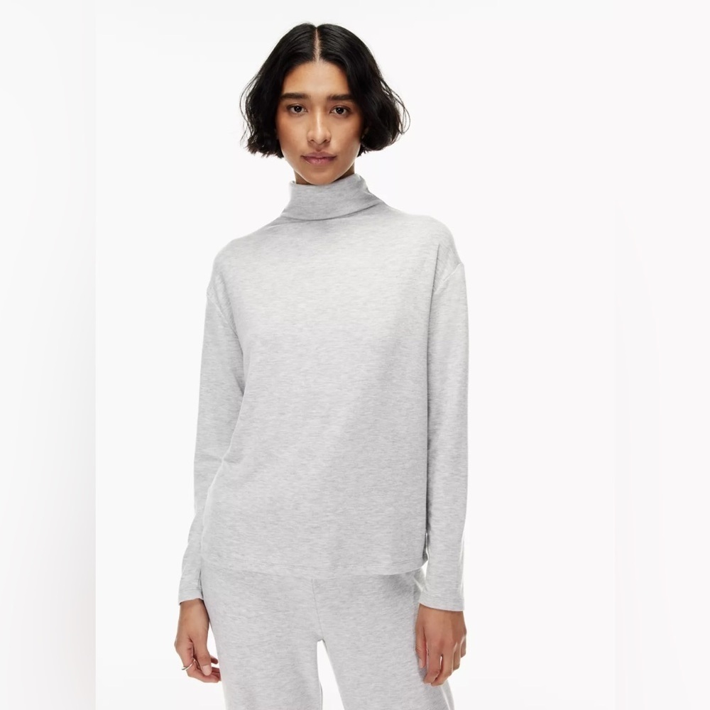 Aritzia Wilfred Free Lounge Turtleneck Heather Chrome Small - Long Sleeve
